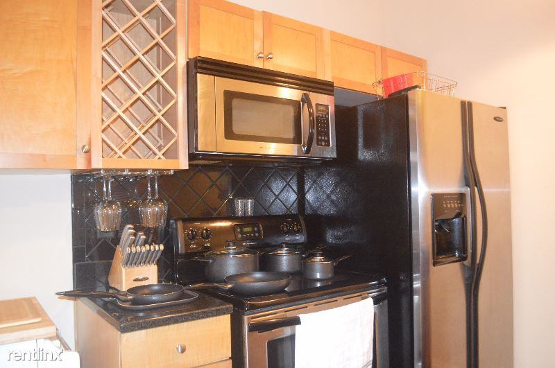 1321 1/2 E Main St - Photo 2 of 19