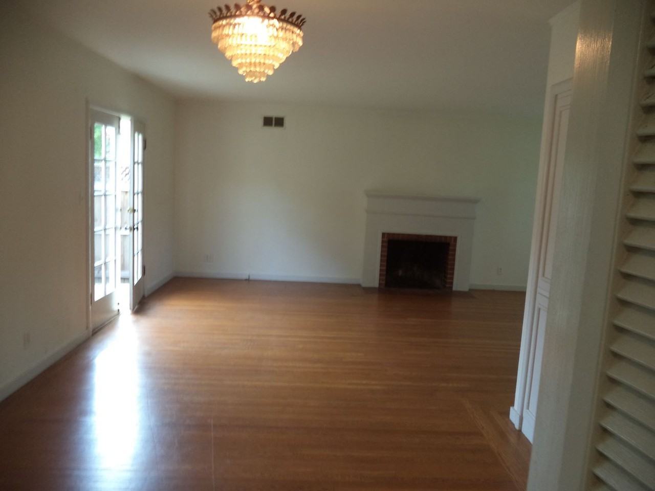 1821 9th Ave - Photo 2 of 6