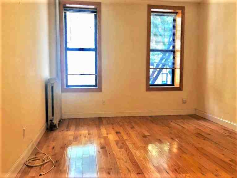 Fort Washington Ave & W 171st St #26