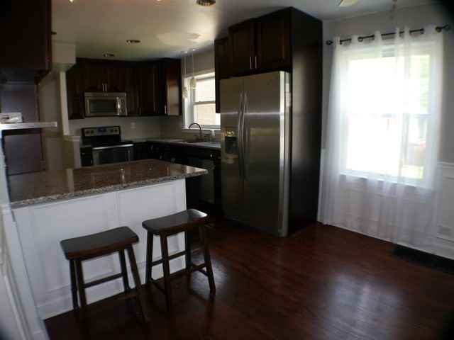 2432 S 6th Ave - Photo 3 of 12