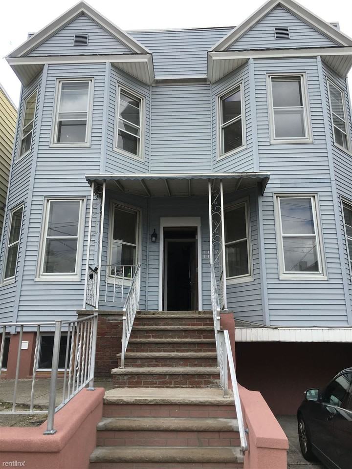 20 E 51st St - Photo 2 of 9