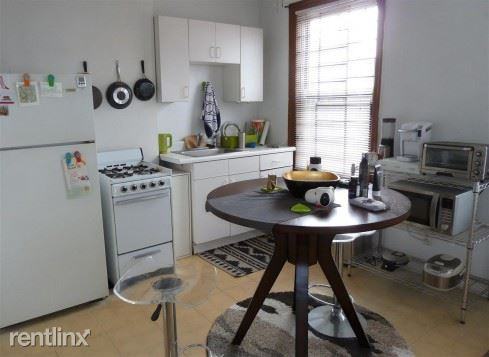 236 Garden St D - Photo 2 of 5