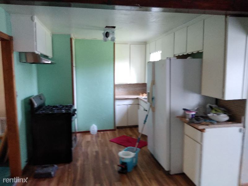 704 NW 114th St - Photo 2 of 4