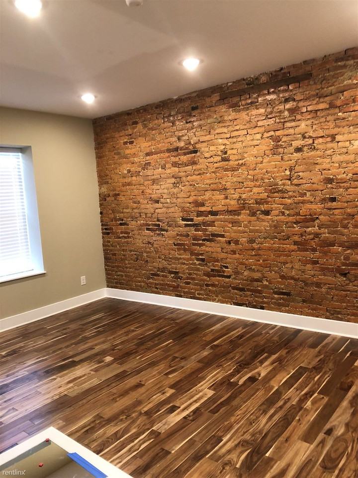 517 S 42nd St - Photo 3 of 27