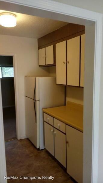 3981 Holly Avenue - Photo 3 of 5