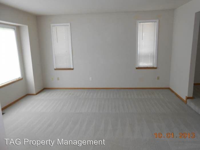 12931 NE 101st Pl - Photo 2 of 10