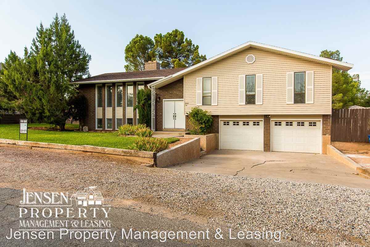 3008 Bloomington Hills Dr - Photo 3 of 26