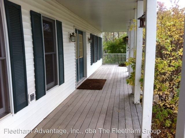 24727 Southern Oaks Cir - Photo 2 of 10