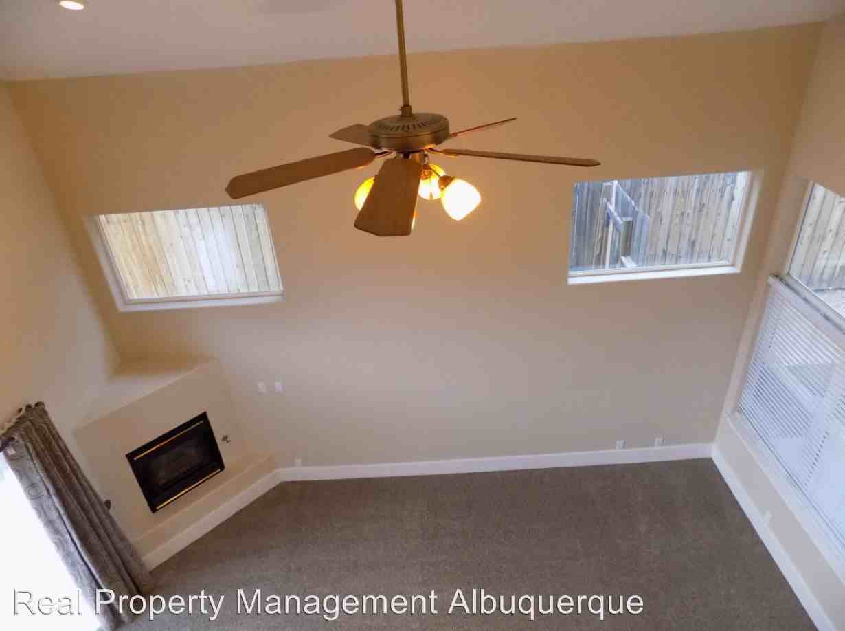 12707 Summer Ave NE - Photo 3 of 25