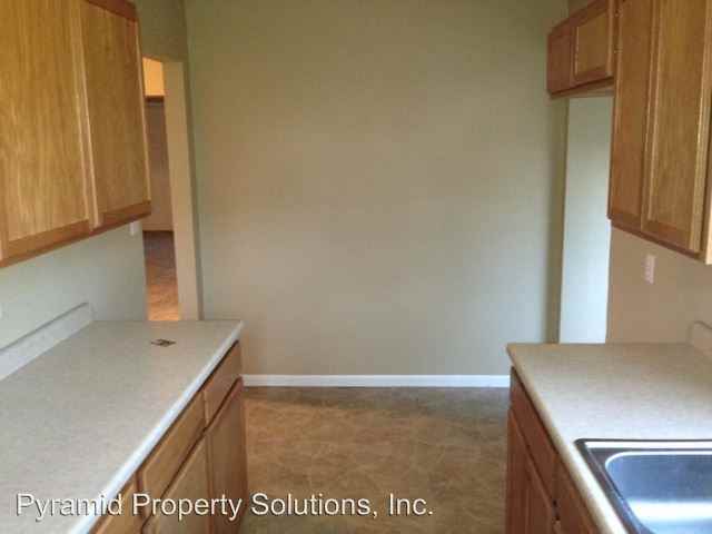 2200 Logan Ave - Photo 2 of 6
