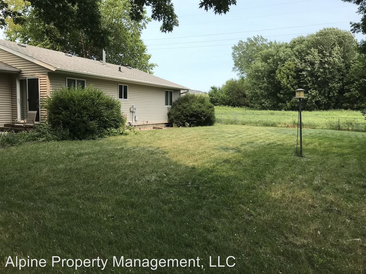 5213 E Prospect St - Photo 3 of 18
