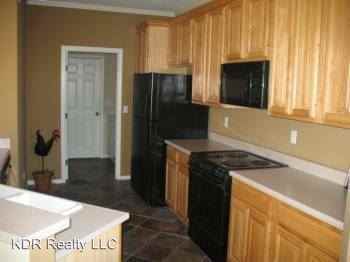 9146 Boehm Dr - Photo 3 of 11