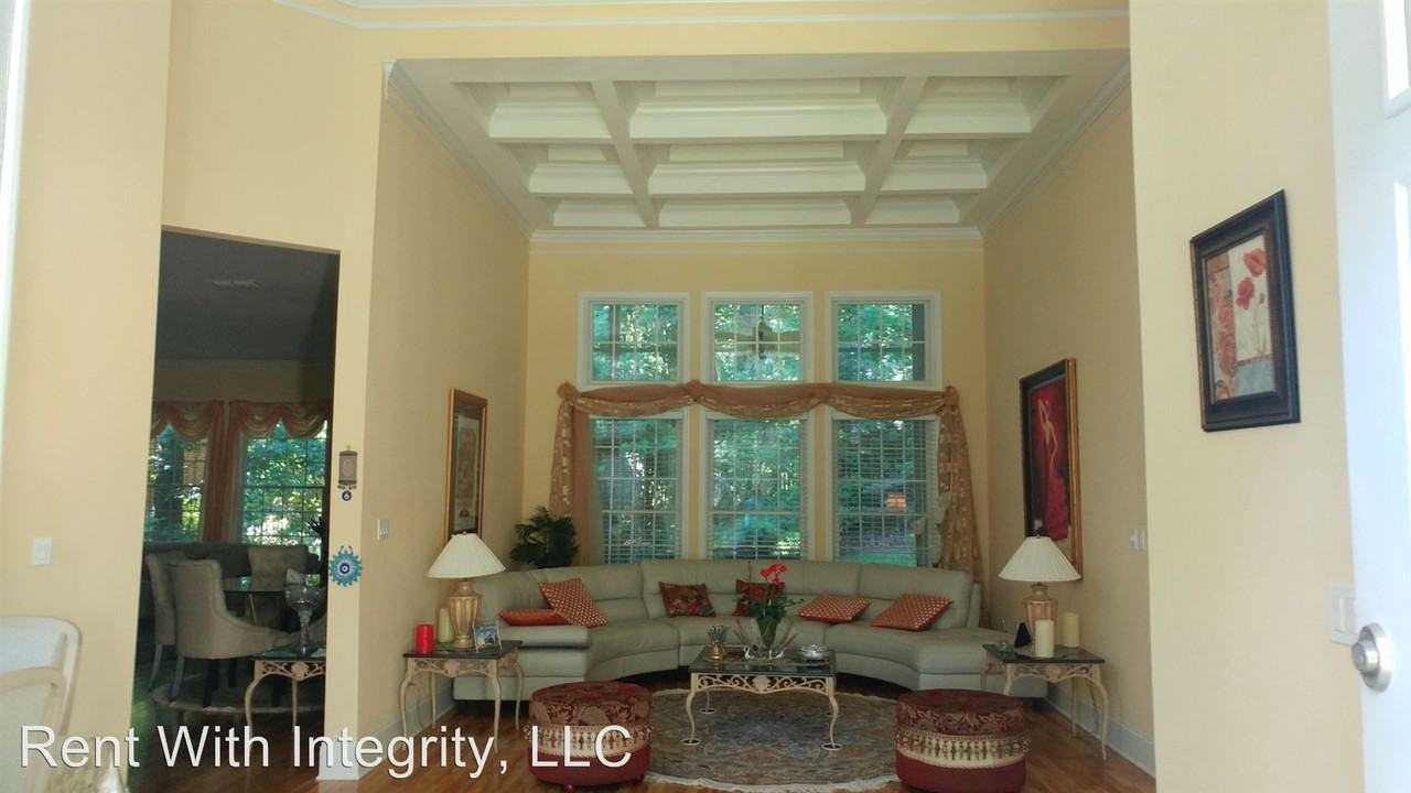 8778 Dunblane Ct - Photo 2 of 19