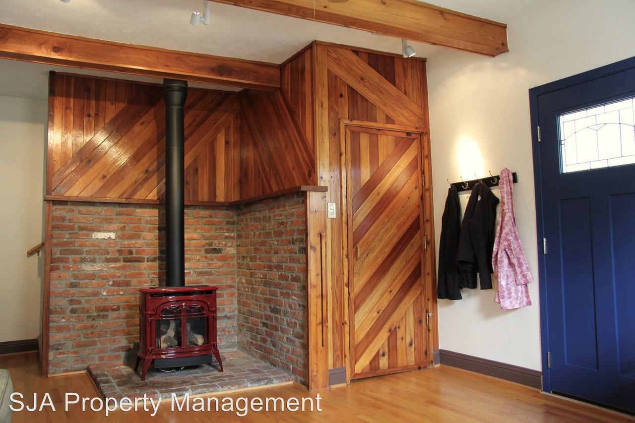 3857 47th Ave SW - Photo 3 of 22