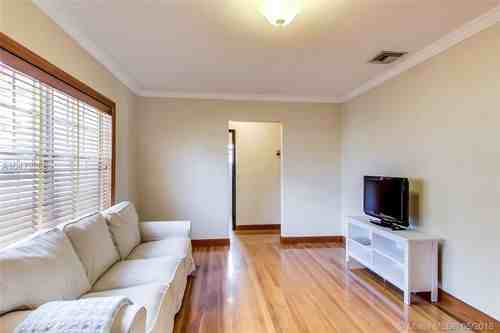 6342 NW 41st St - Photo 3 of 6