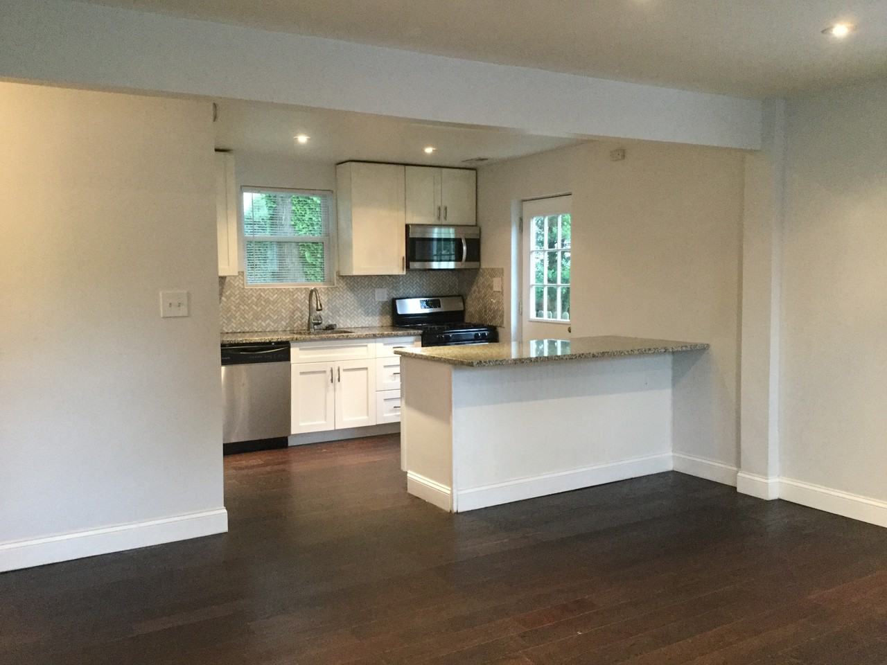 1316 Bullens Ln - Photo 2 of 11