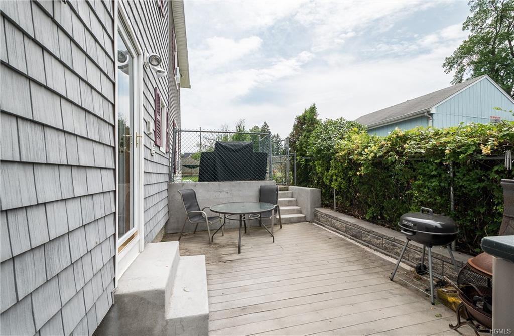 32 Devoe St - Photo 2 of 14