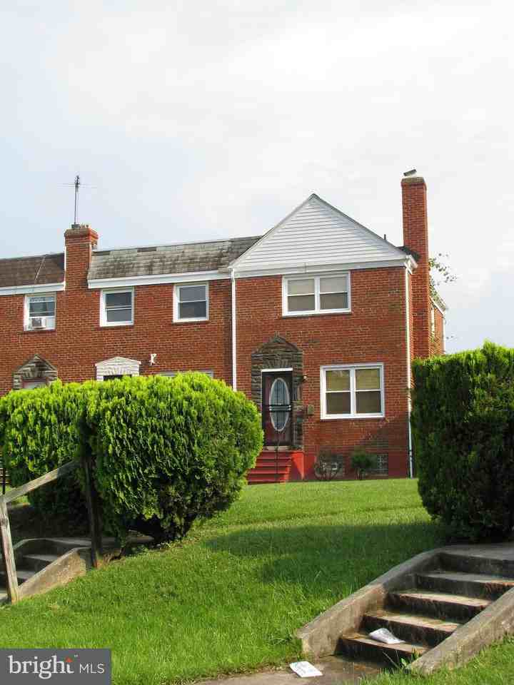 4721 Shamrock Ave - Photo 3 of 25