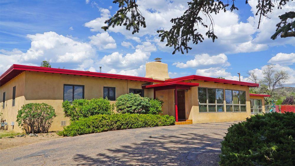 123 W San Mateo Rd - Photo 2 of 39