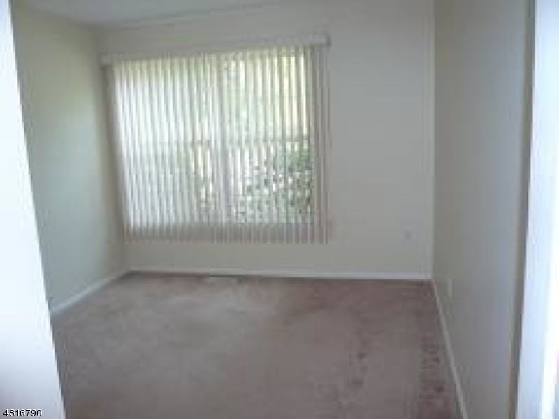 130 Arbor Way - Photo 3 of 8