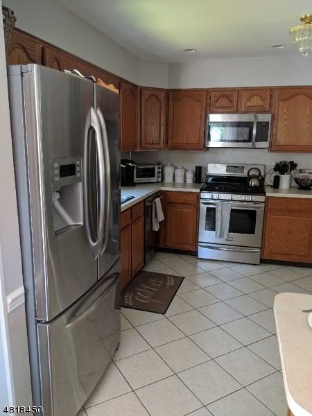 25 Sabrina Dr - Photo 2 of 19