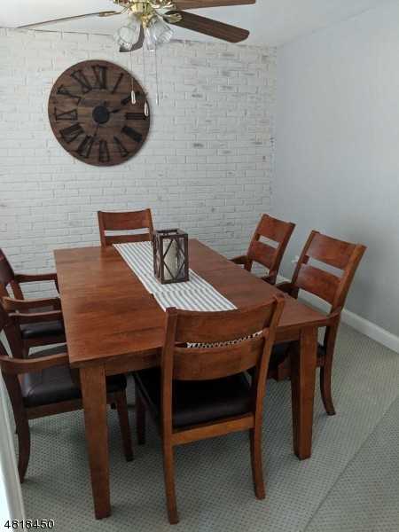 25 Sabrina Dr - Photo 3 of 19