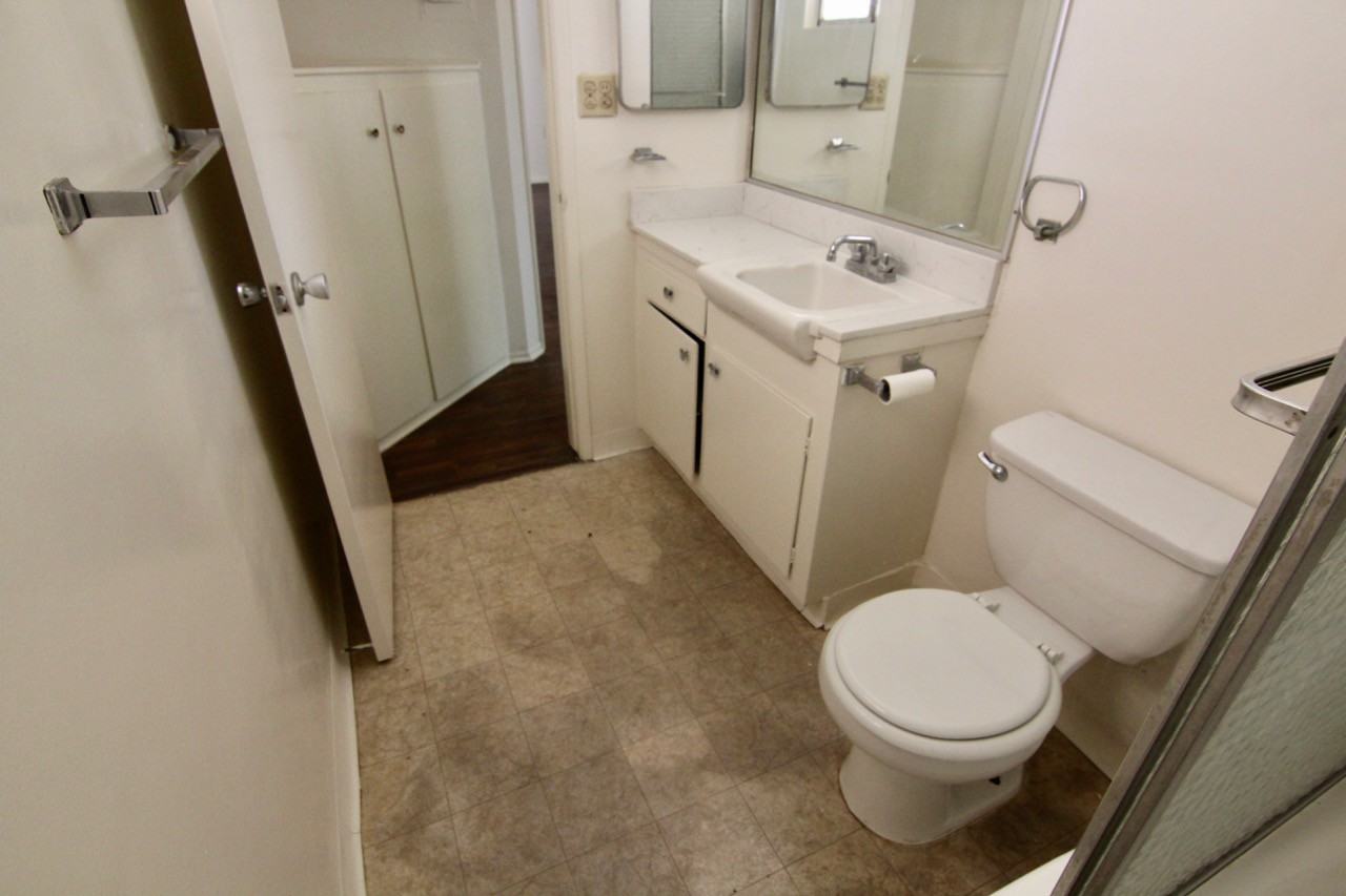 Norton Ave. & N. Harper Ave. - Photo 3 of 16