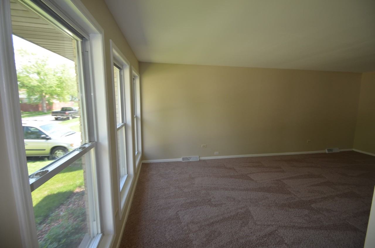 16460 Roy St - Photo 2 of 13