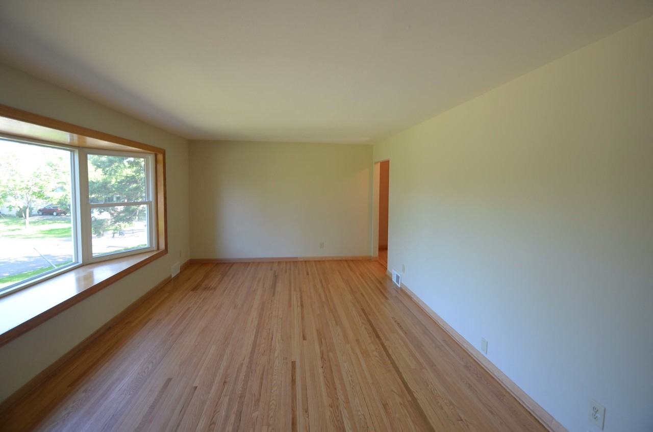 6069 Woody Ln NE - Photo 2 of 5