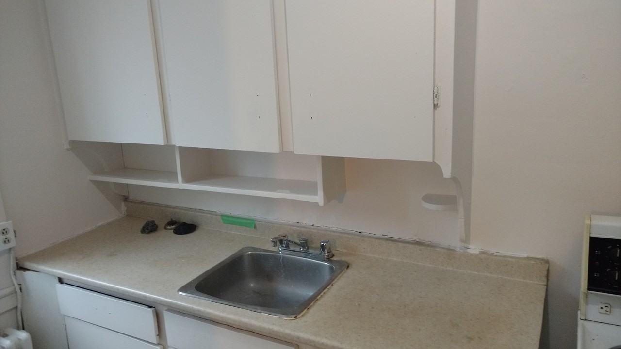 92 Blackburn Avenue #8 - Photo 4 of 17