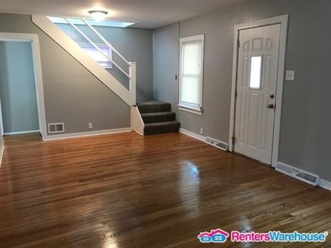 1222 Kenilworth Ave - Photo 3 of 11