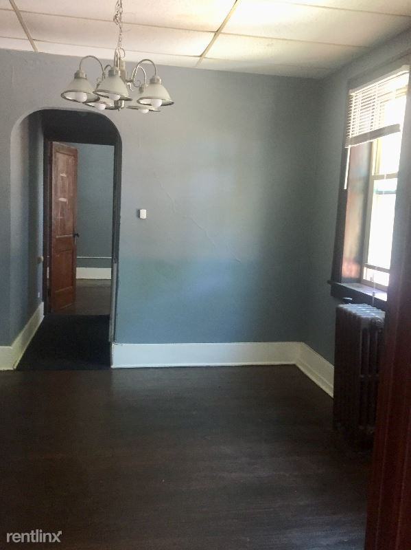 9 Pershing Dr - Photo 2 of 9