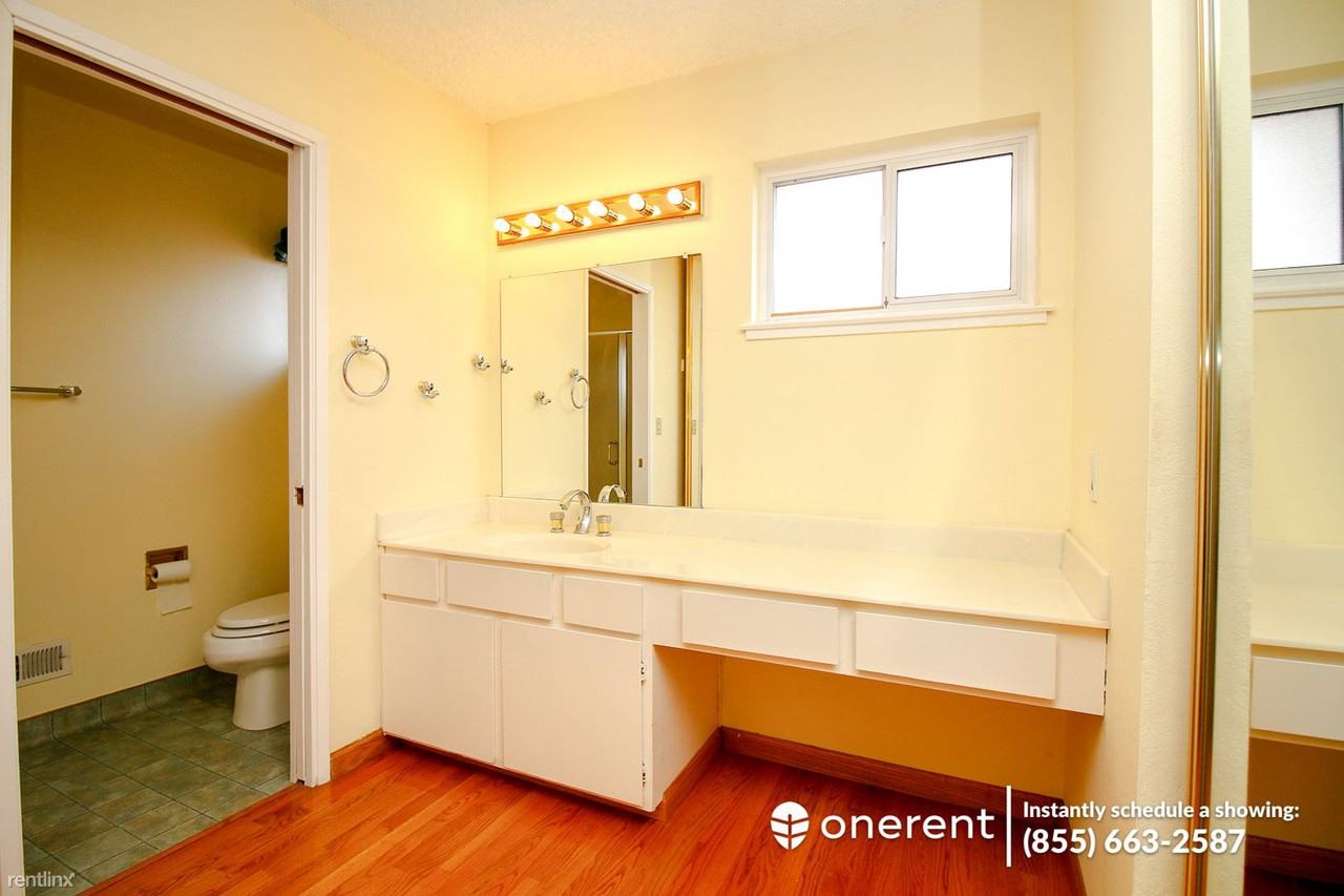 2879 Rathmann Dr - Photo 2 of 12