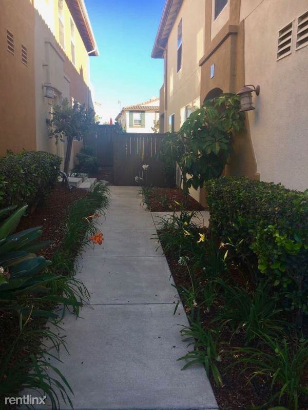 712 Caminito Valiente - Photo 2 of 17