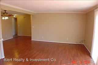 819 Elliott St - Photo 3 of 11