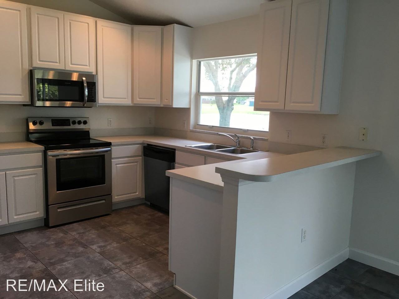 407 Wenthrop Cir - Photo 3 of 15