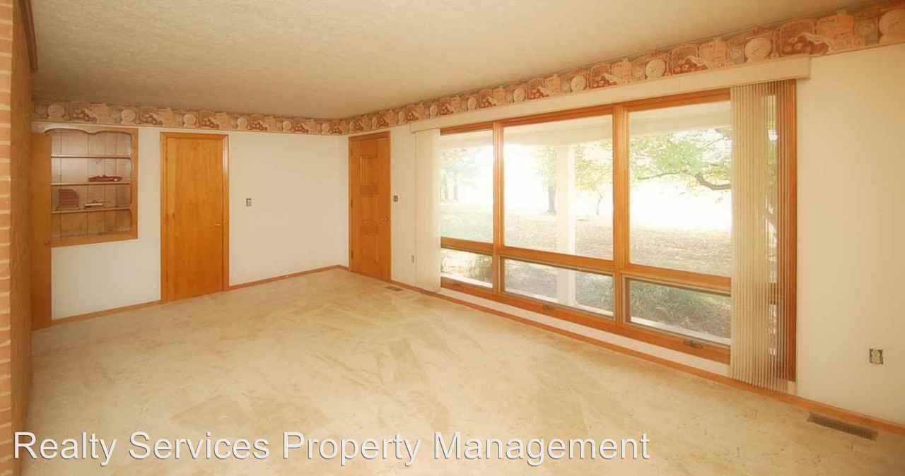 3812 Virginia Byway - Photo 2 of 19