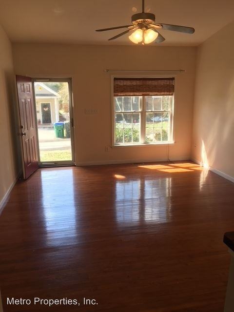 5308 Snowden Ln - Photo 3 of 15