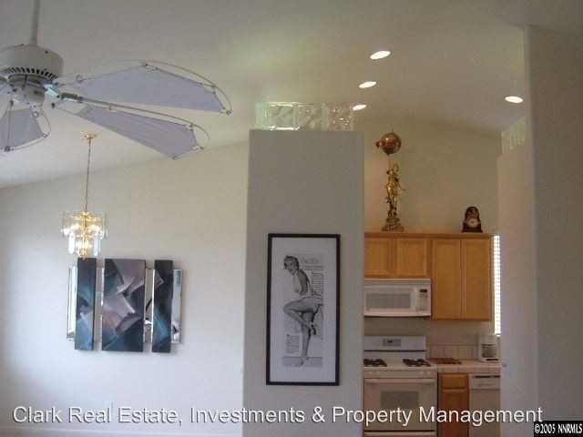 2788 Montego Dr - Photo 3 of 7
