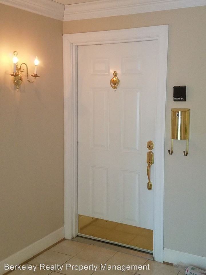 221 Woodmere Dr #D - Photo 2 of 19