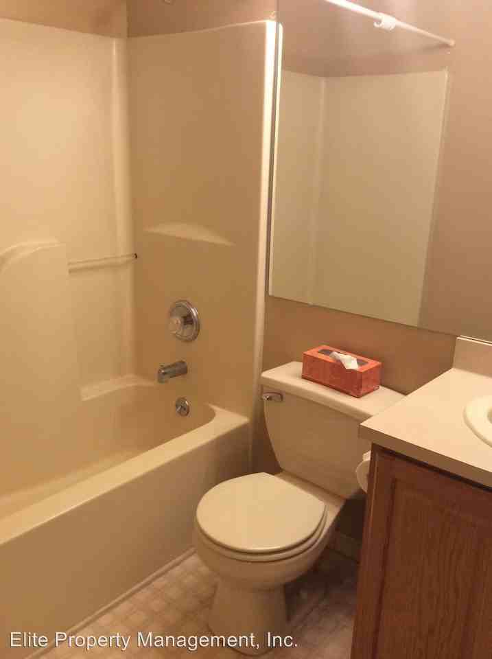 182 Crown Pointe Dr - Photo 3 of 15