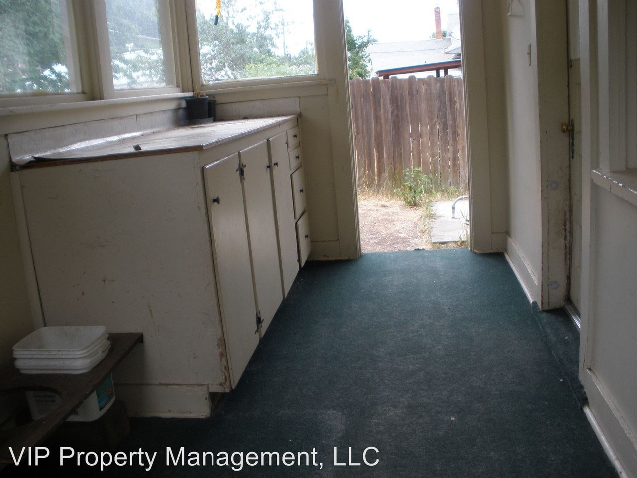 429 Mc Kinley Ave W - Photo 3 of 23