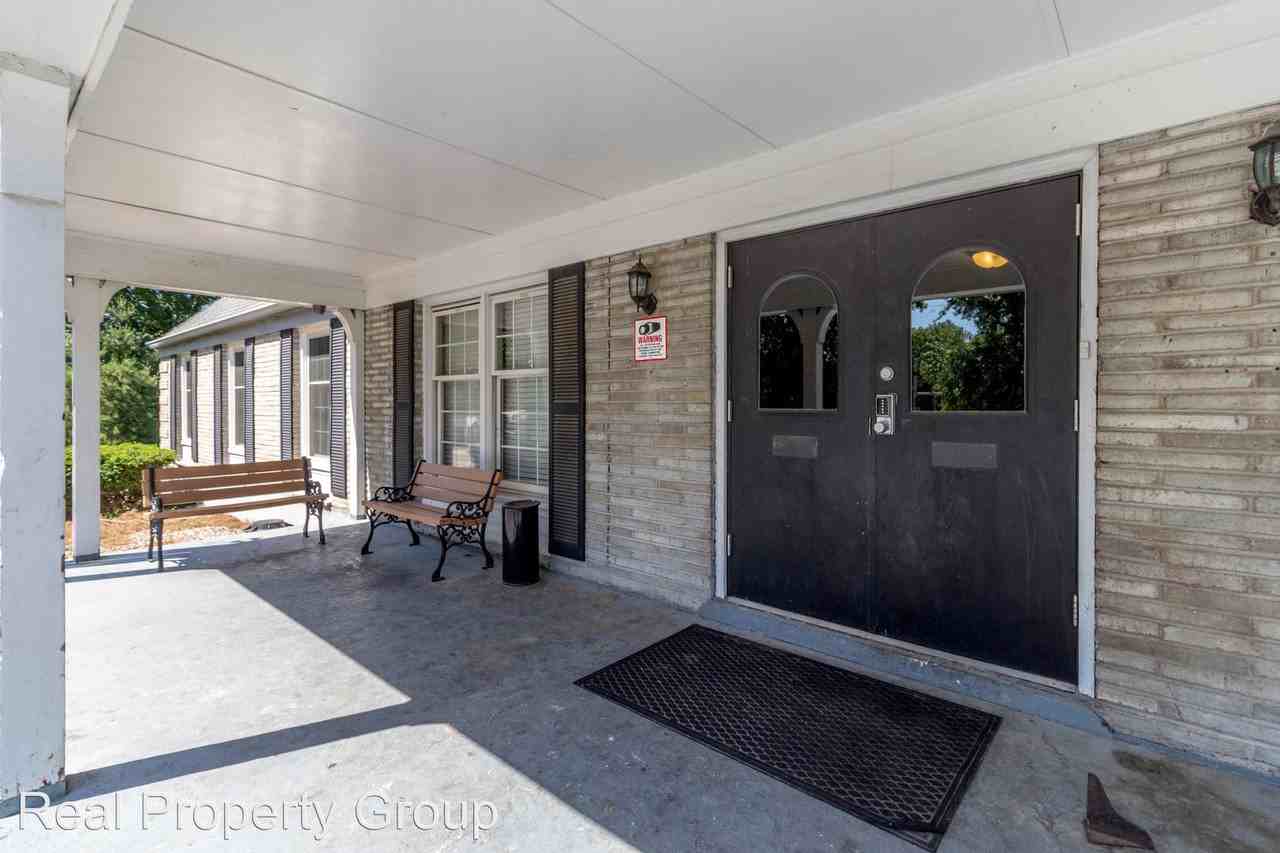 1301 University Ave. - Photo 3 of 19