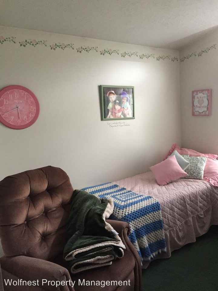 5541 Parkview Dr - Photo 3 of 21