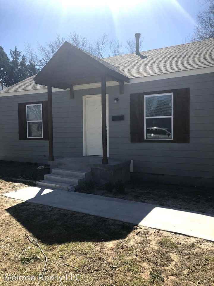 3212 NW 28th St - Photo 2 of 16