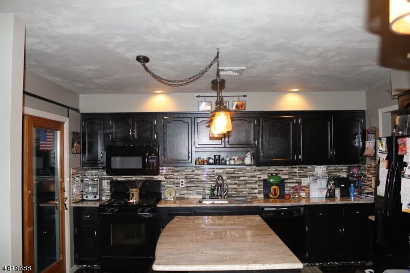 525 Boyd St - Photo 2 of 12