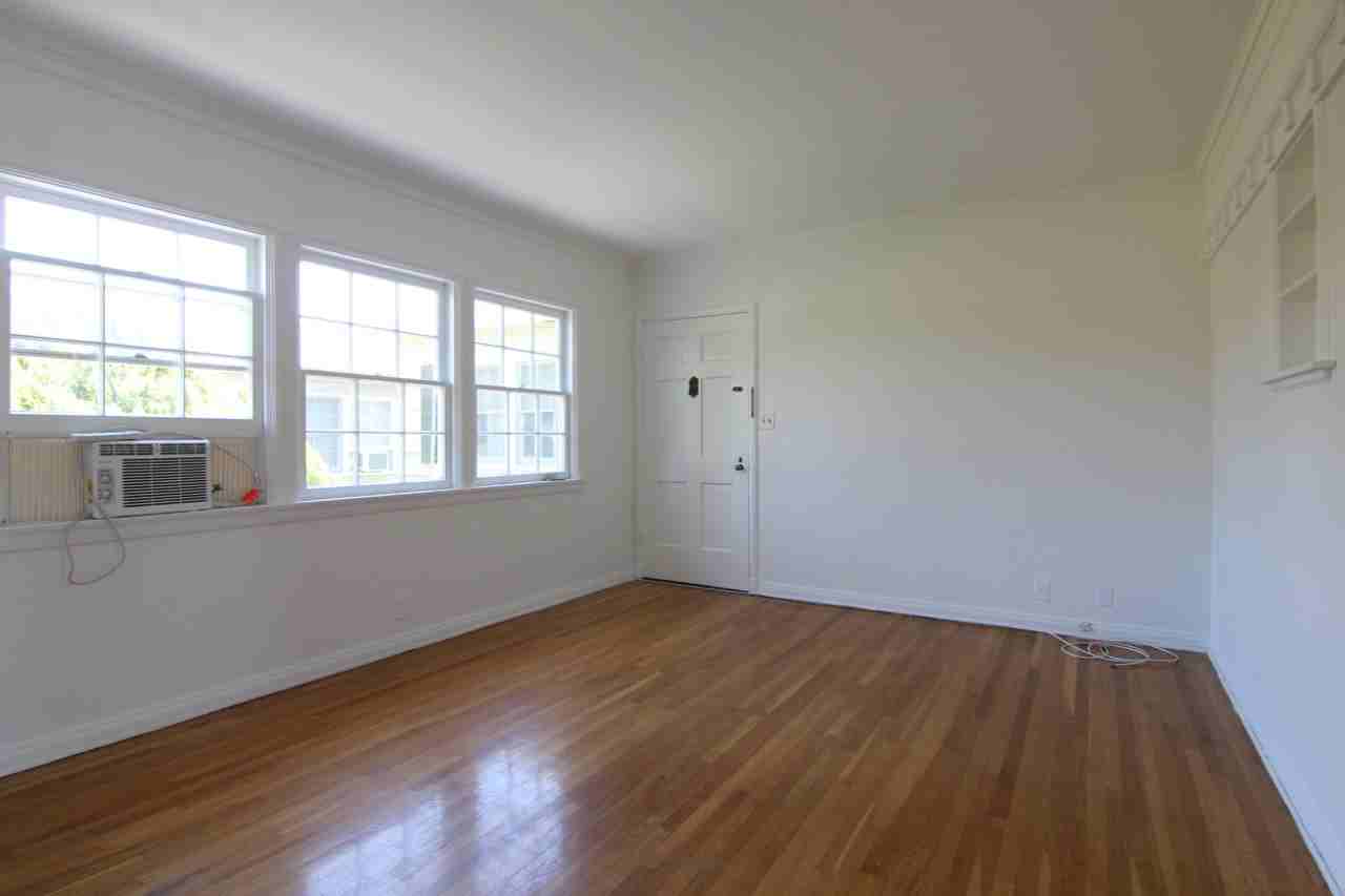 10362 Ashton Ave - Photo 3 of 14