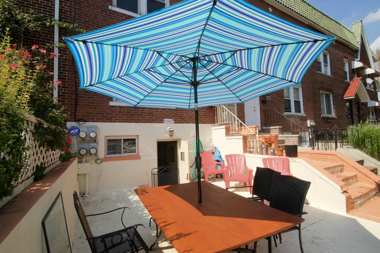 34-20 Crescent St #3 - Photo 2 of 12