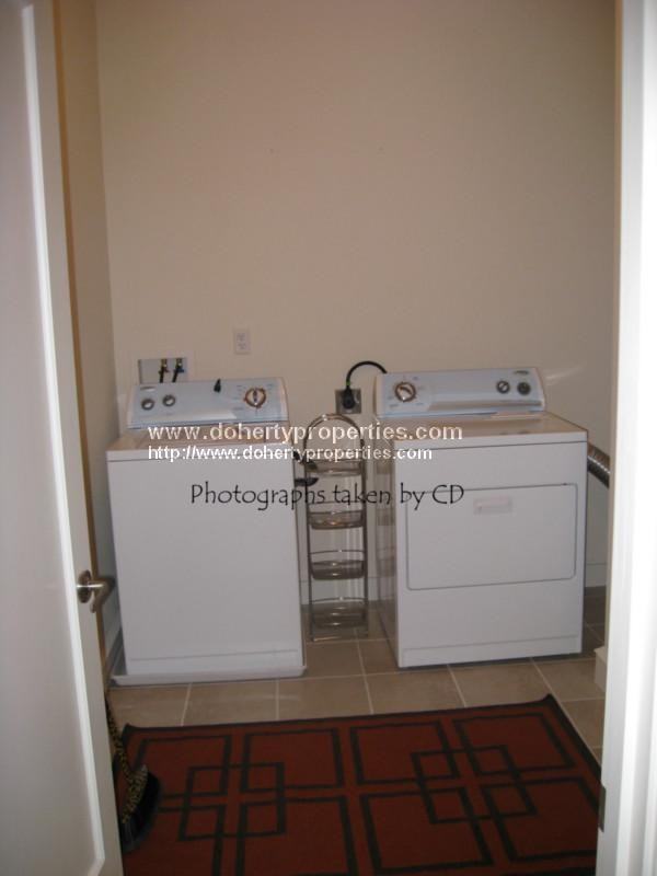 208 Jackson St - Photo 3 of 5