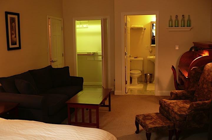 13 Albemarle St 1 - Photo 3 of 11